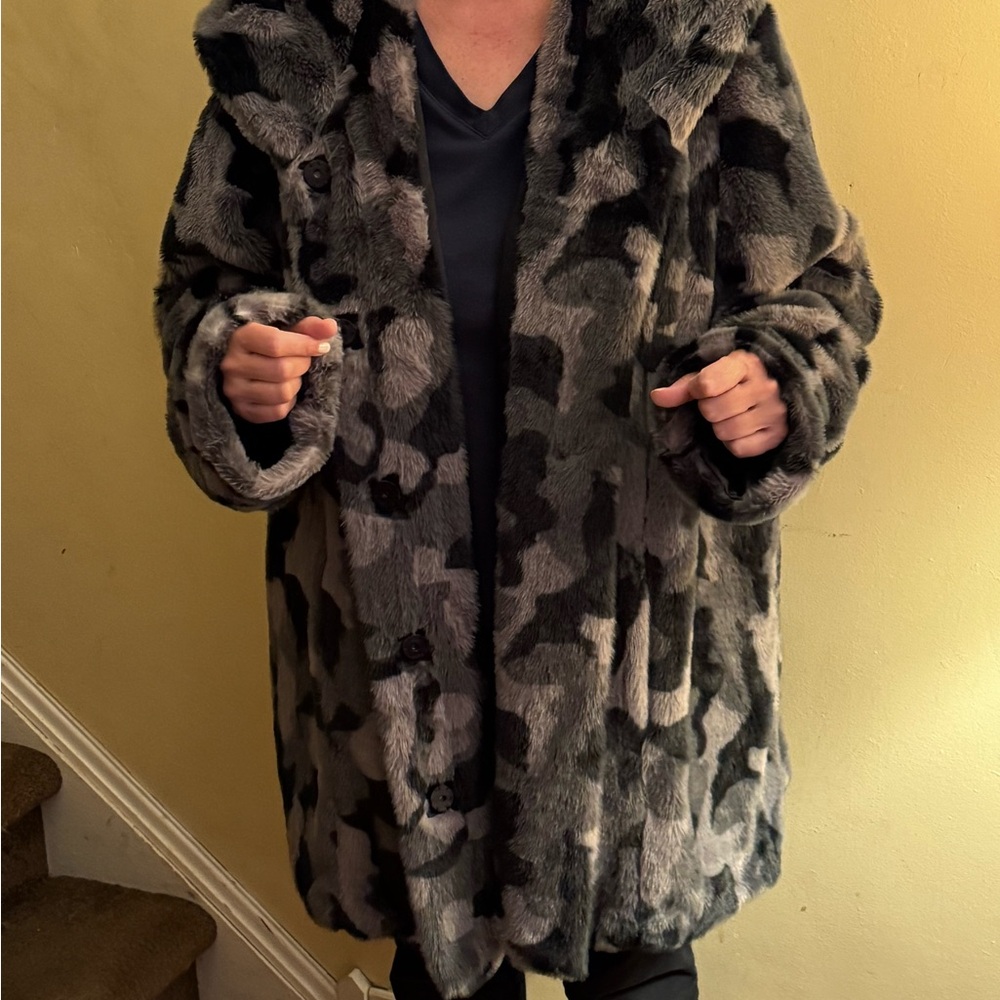 NWT Isaac Mizrahi Black and Gray Camoflage Jacket  3XL